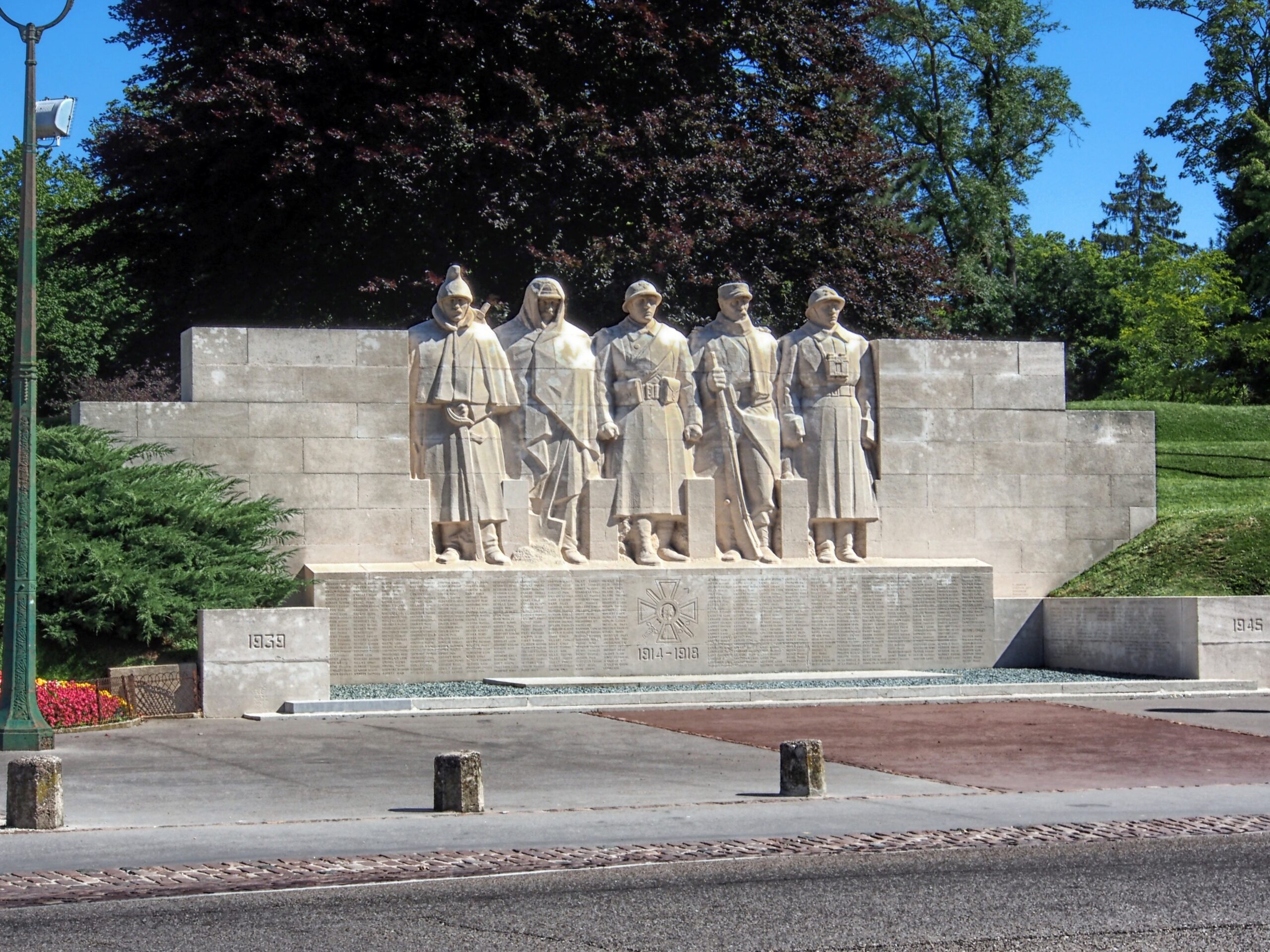 monument aux morts